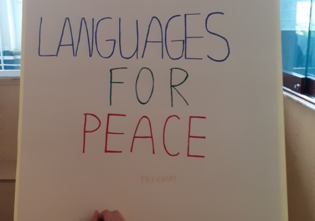 Plakat: Languages for Peace 